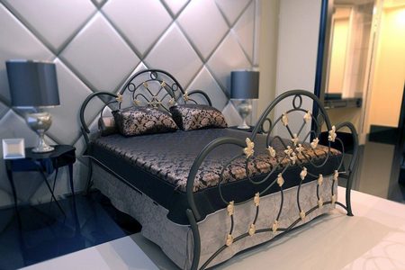 Кованая кровать в Калининграде